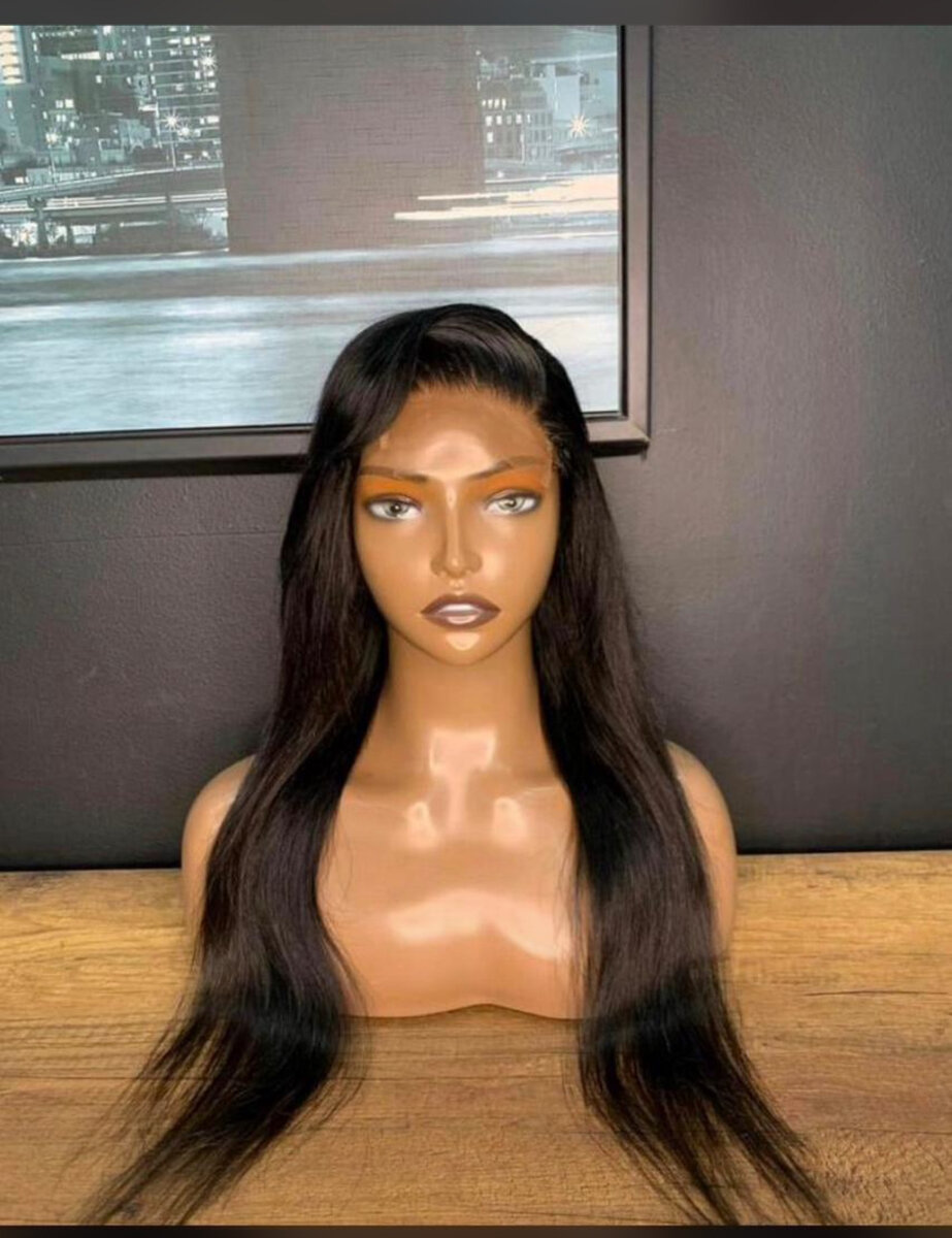 Perruque longue en dentelle