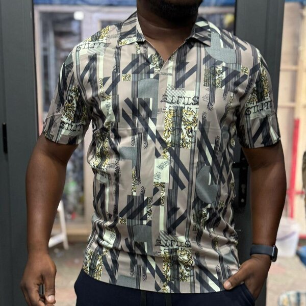 Chemise imprimée à manches courtes