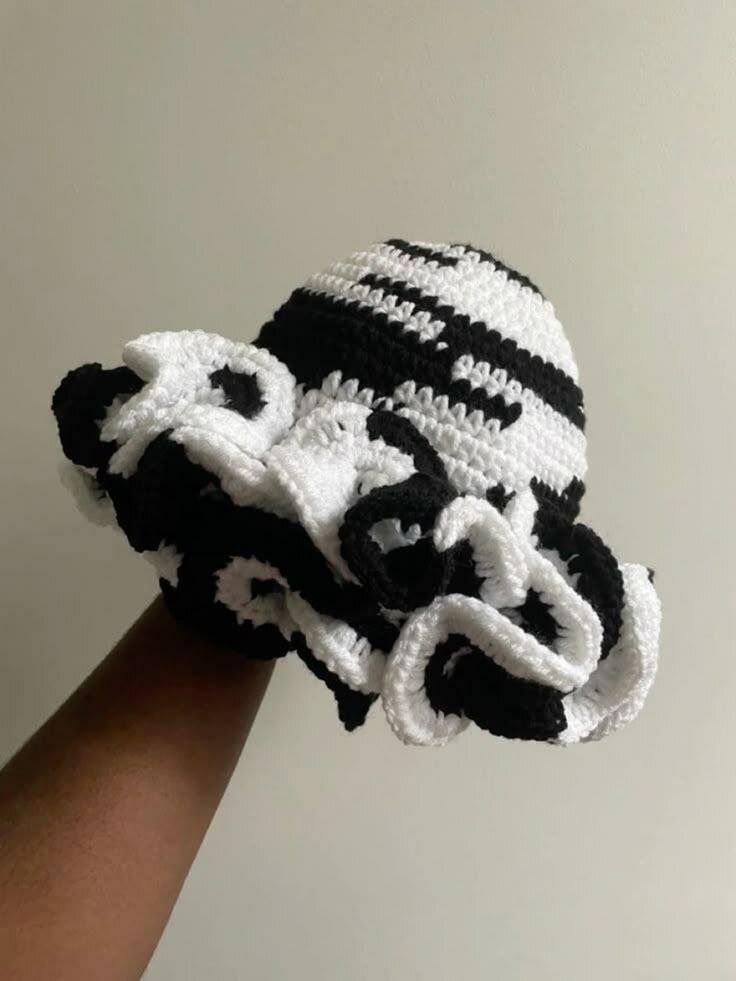 Chapeau crocheté coloré