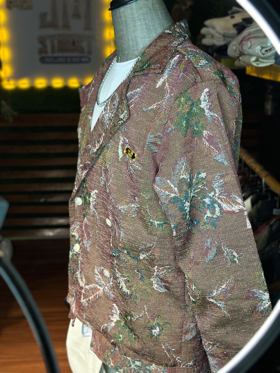 Veste en Jacquard Floral Élégante