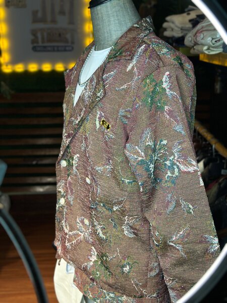 Veste en Jacquard Floral Élégante