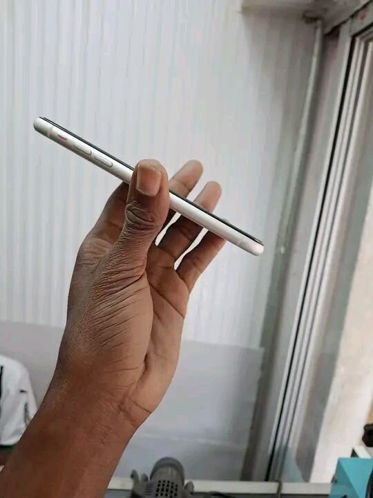 iPhone XR Blanc 64GB