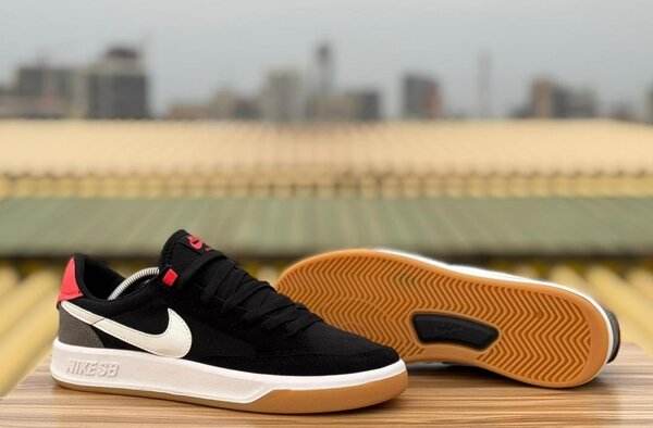 NIKE SB