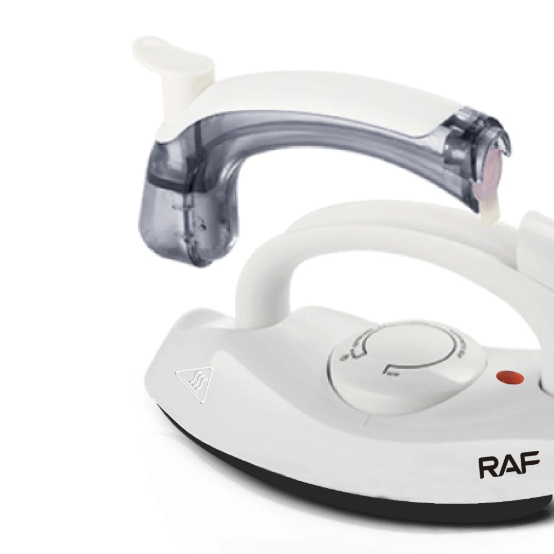 Fer à repasser RAF - Petit et pratique