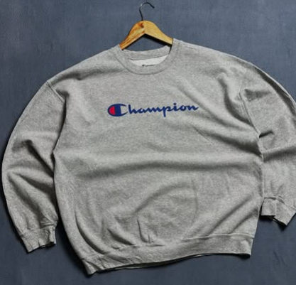 Champion sweatshirt size: L 