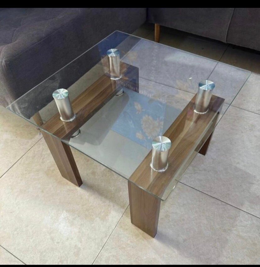 Table basse en verre moderne