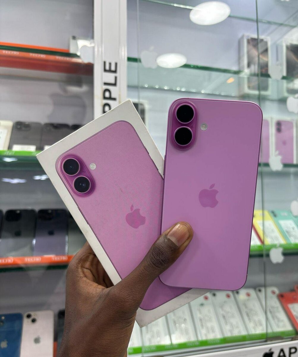 16 plus 128giga avec carton