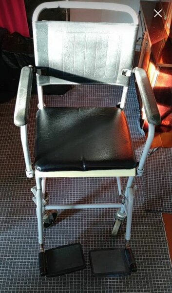 Кресло/унитаз для ЛОВЗ