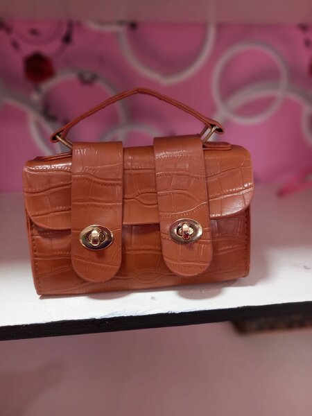 Ladies Potable Bag