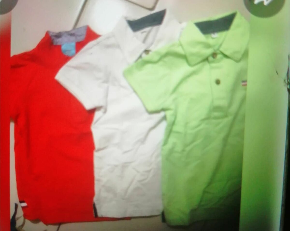 Lot de polos colorés pour enfants