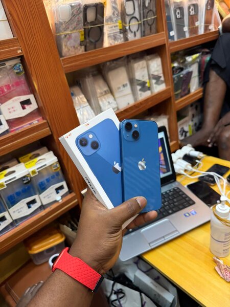 Apple iPhone 13 bleu