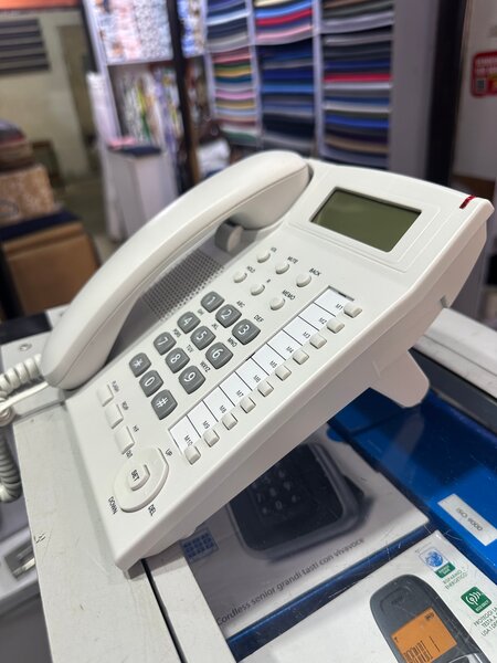 Téléphone filaire moderne