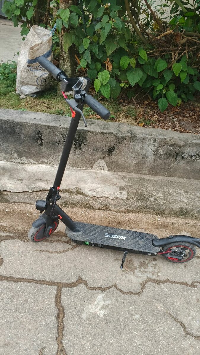 Trottinette électrique pliable