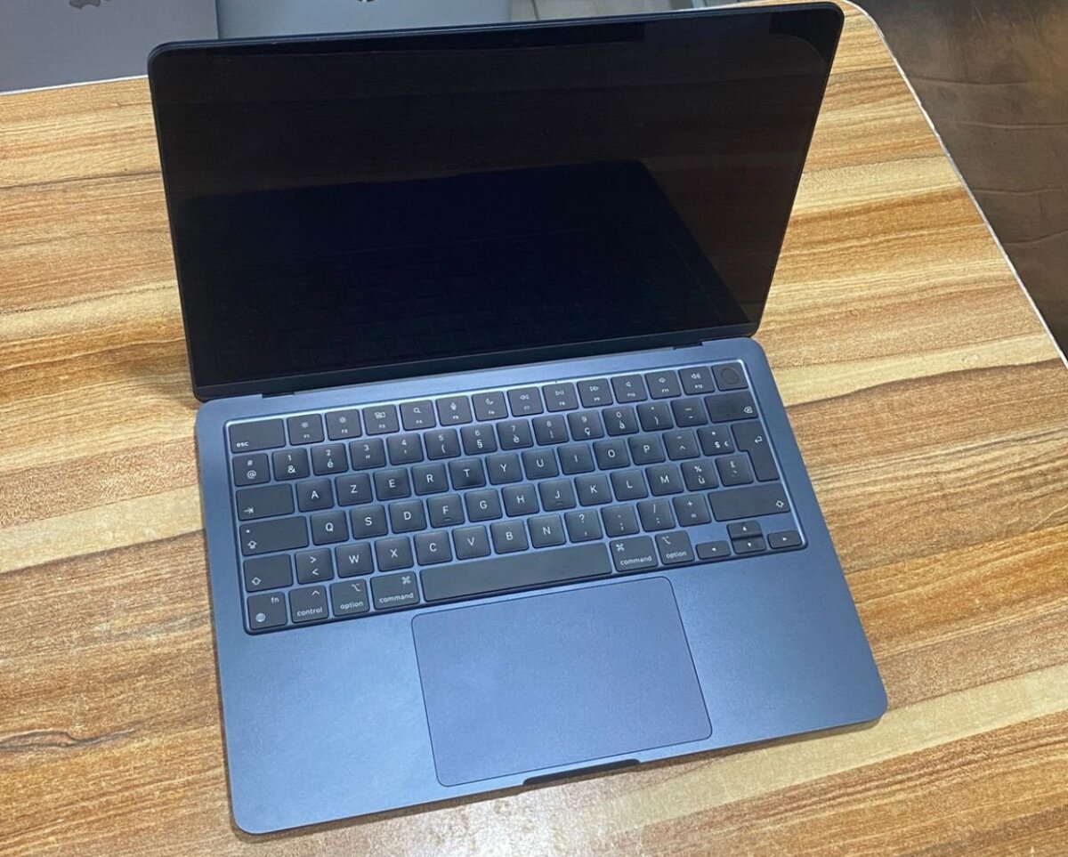 MacBook Air m2 2022