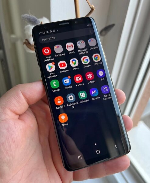 Samsung Galaxy S9 Smartphone
