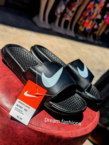 Nike slides