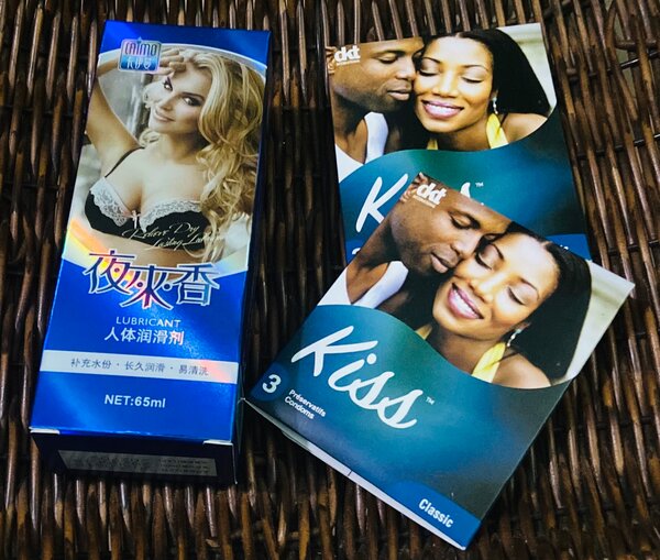 6 préservatifs + lubrifiant