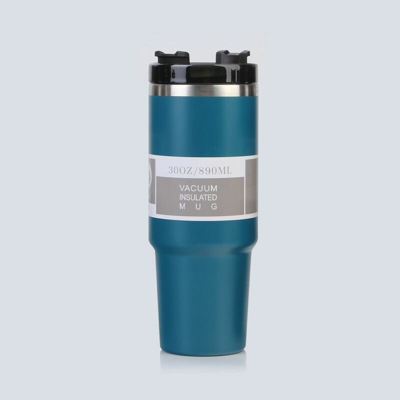 Vacuum insulated mug with straw