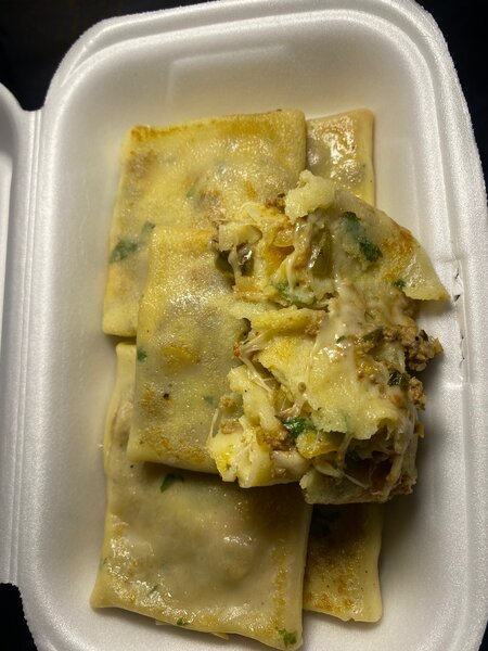 5Crêpes a la viande et fromage