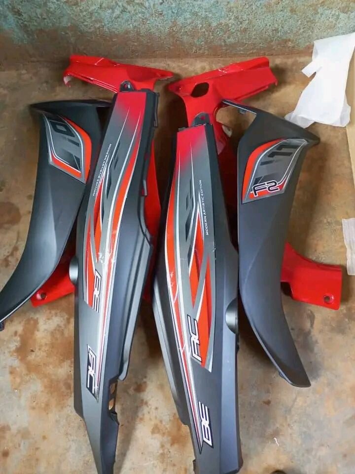 Kits de Carénage Moto Colorés