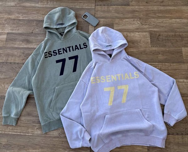 UNISEX ESSENTIALS HOODIES