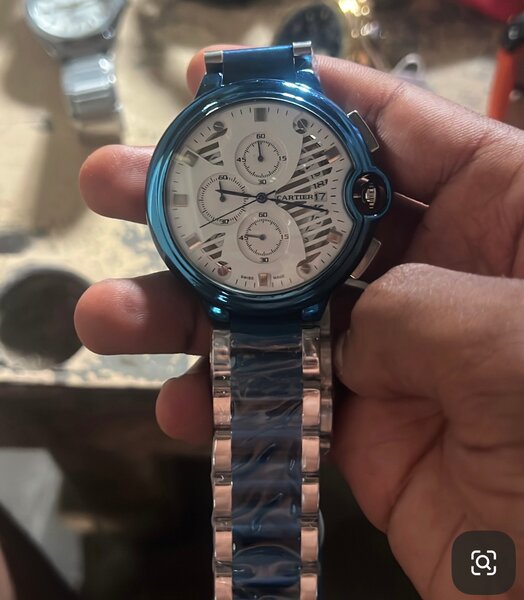 Montre-bracelet élégante bleue