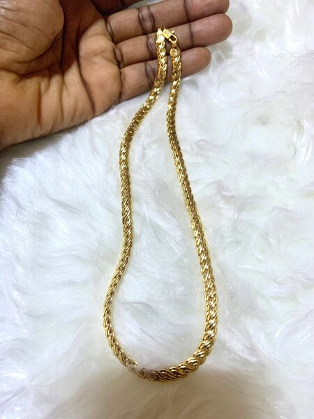 Chaîne Torsadée Dorée Élégante