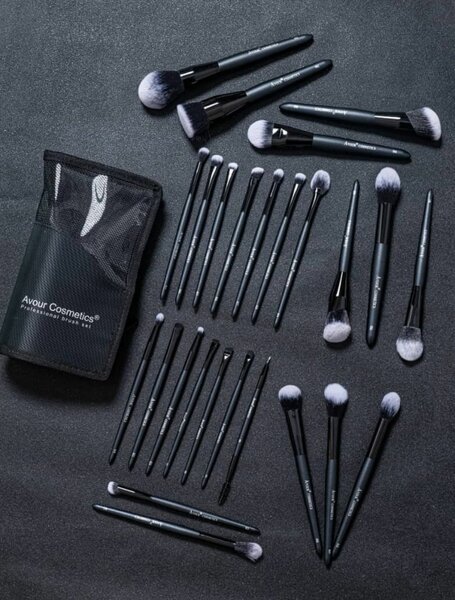 Set de Pinceaux Avour