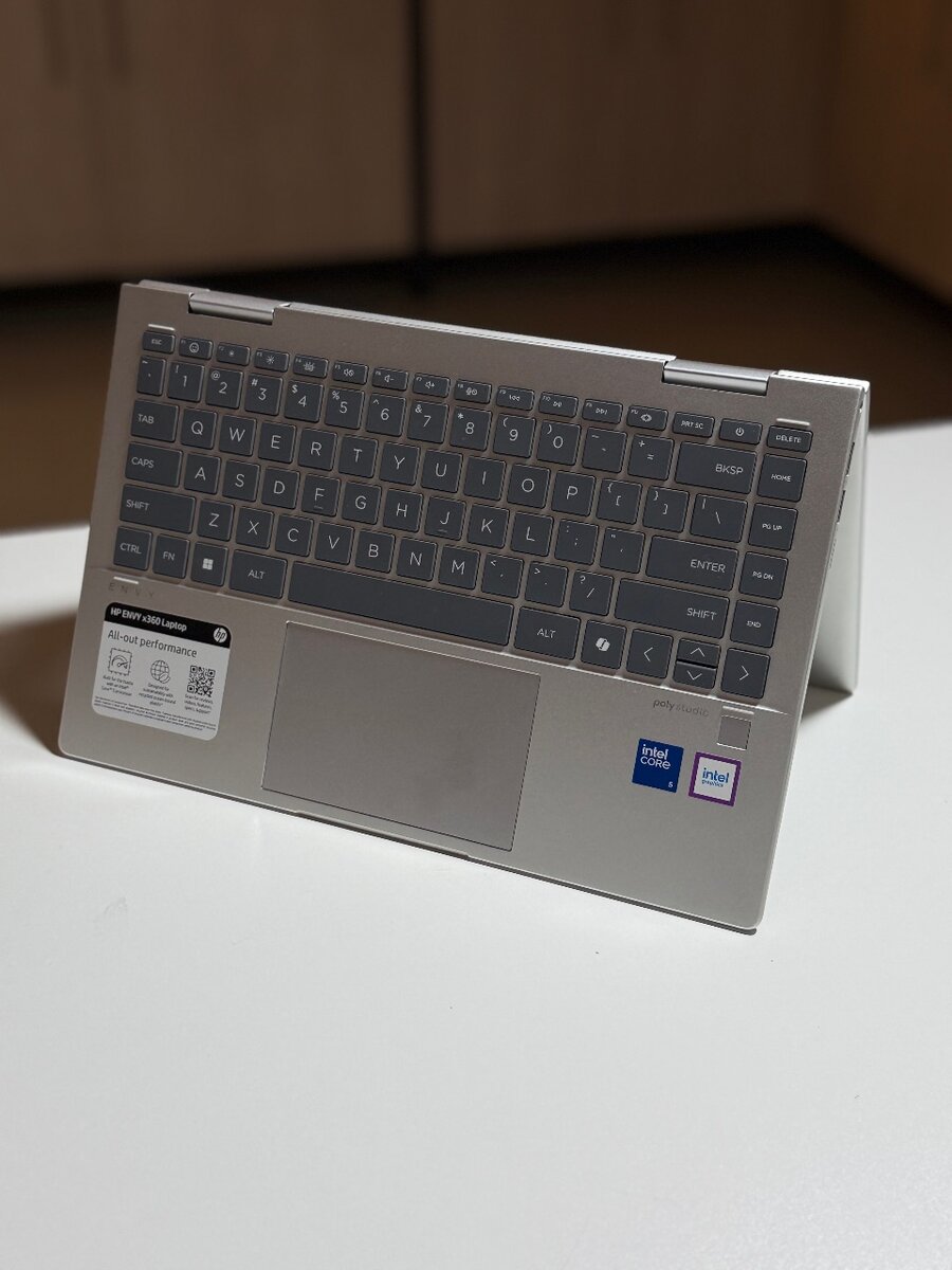 Laptop convertible HP moderne