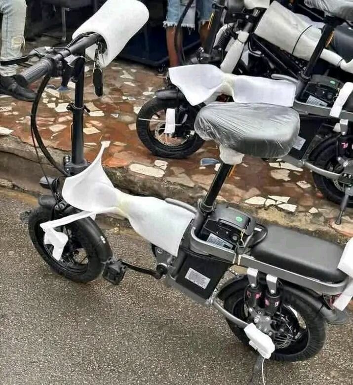 Vélo Électrique Pliant Compact