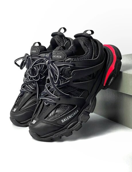BALENCIAGA TRACK LED LIGHT
