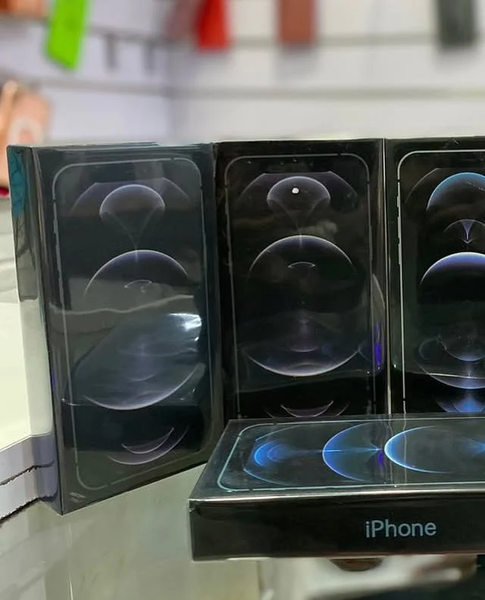 BRAND NEW IPHONE 🍏 pro 