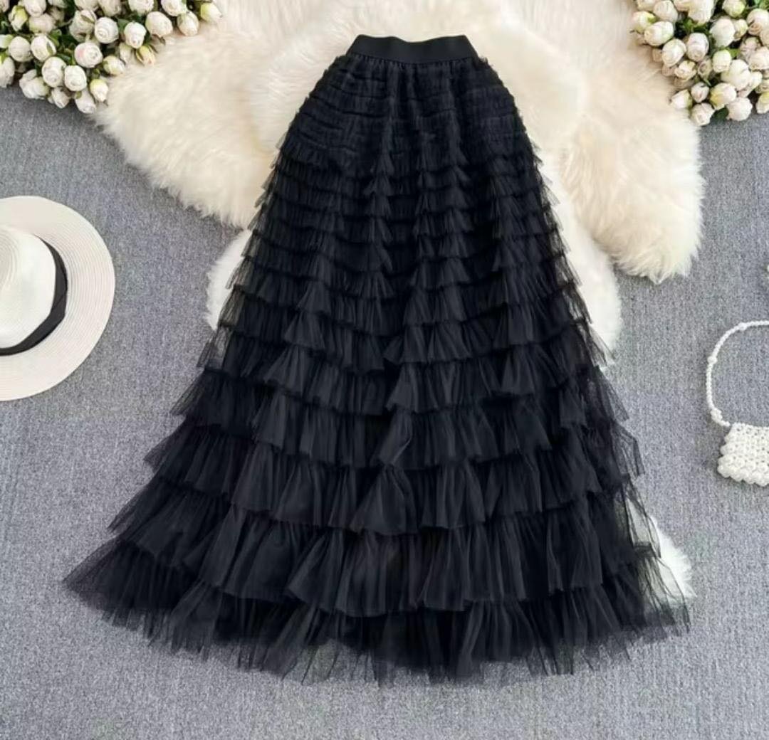 Two pieces set available. Lac