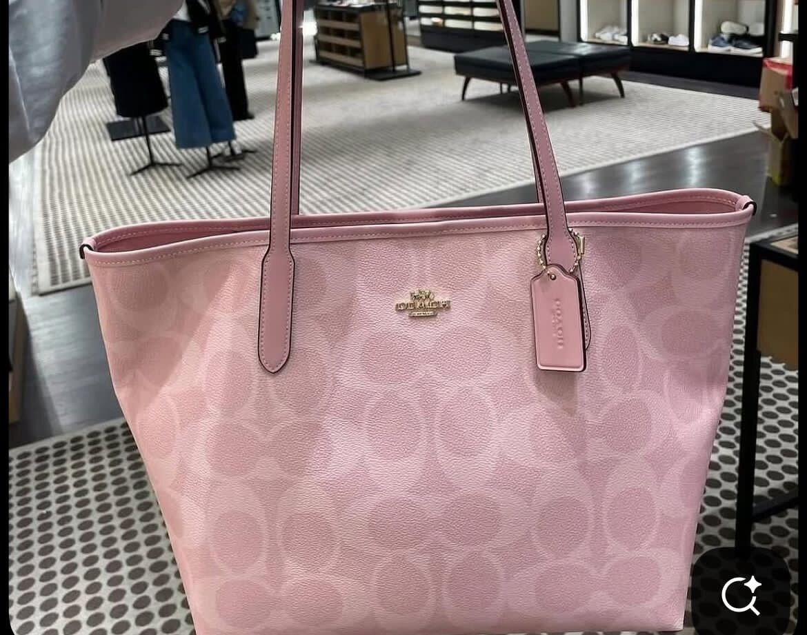 Sac à main rose élégant