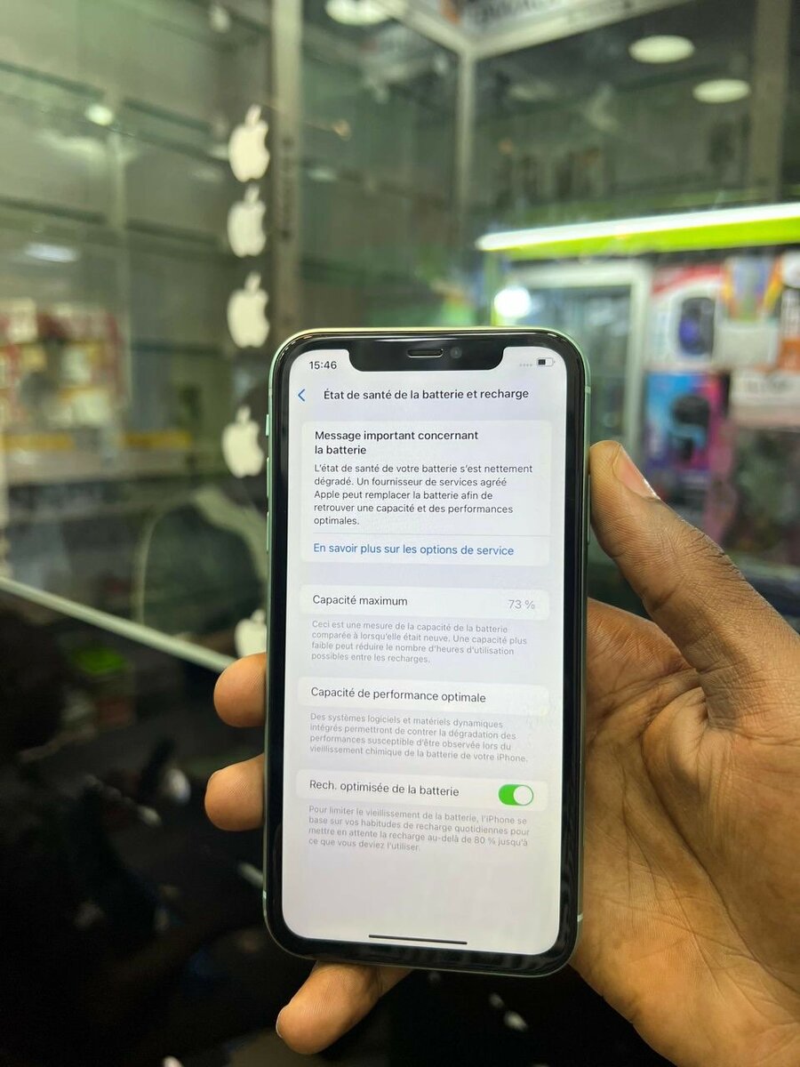 iPhone 11 64go quasi neuf