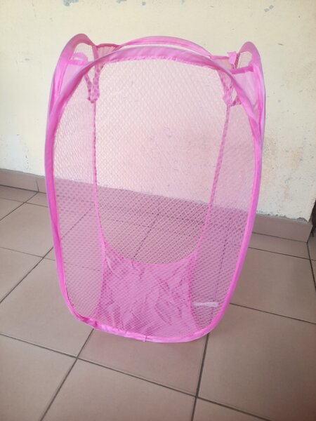 Panier à linge pliable rose