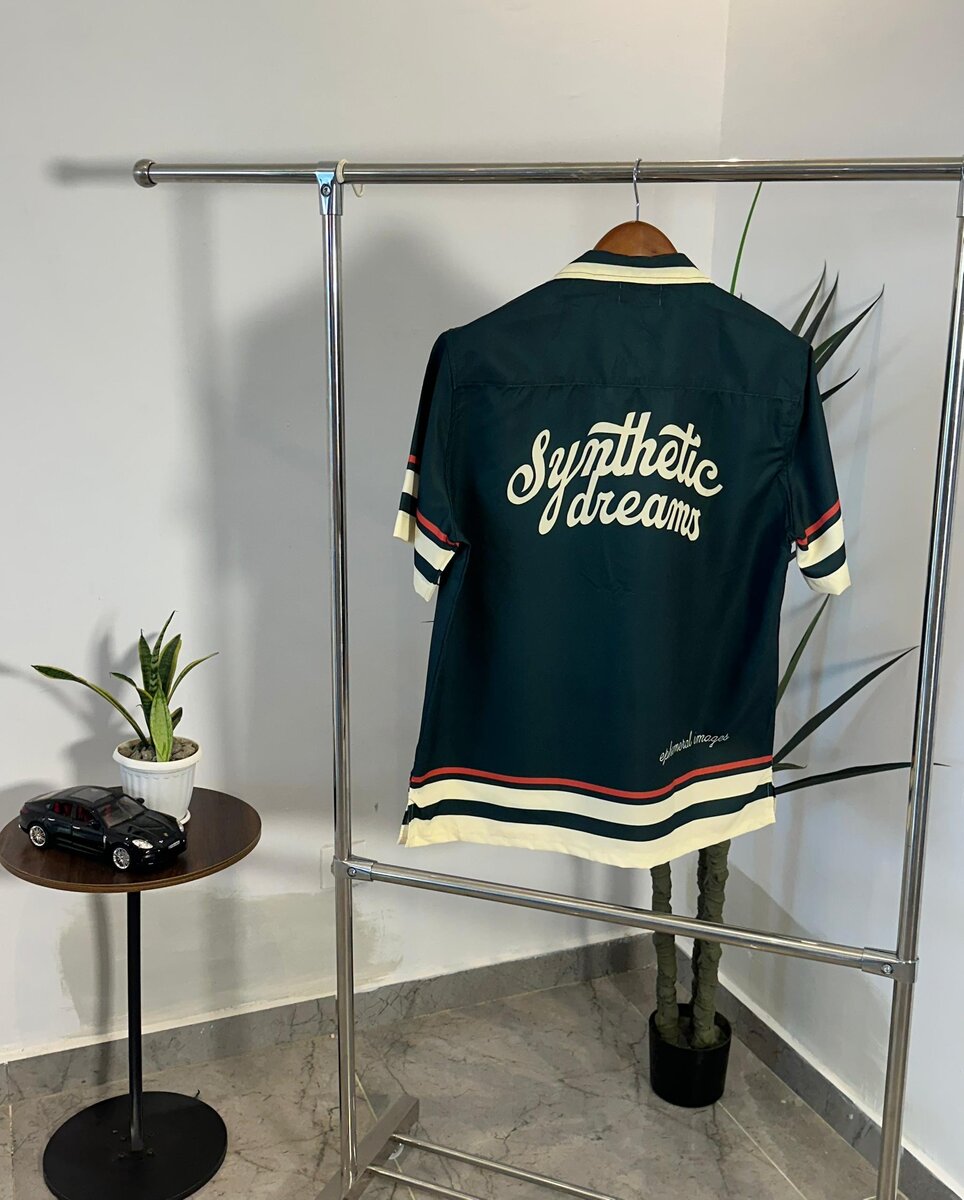 Chemise à motif rétro sport