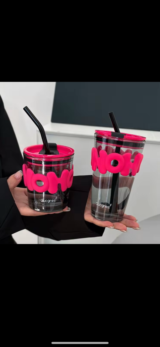 Gourde transparente avec poignée rose