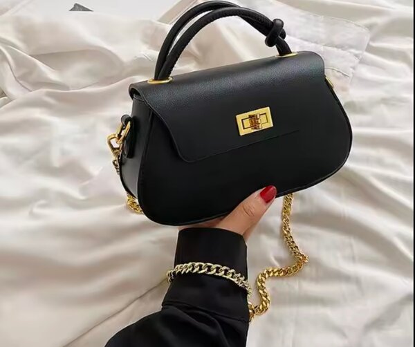 Sac à main élégant couleur vive