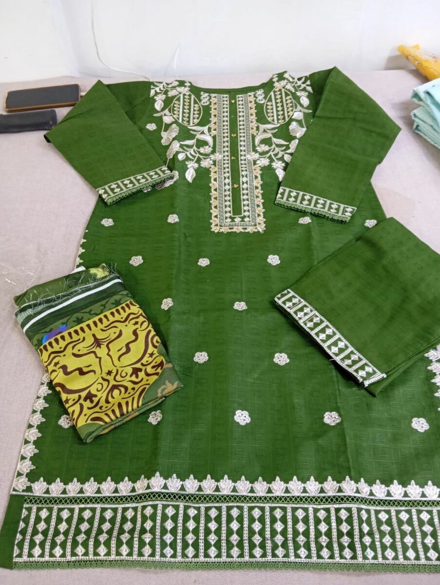 Khaddar 3 Peace Suit