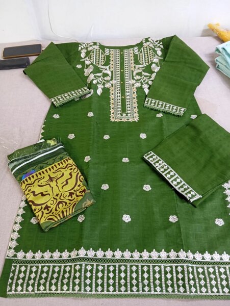 Khaddar 3 Peace Suit