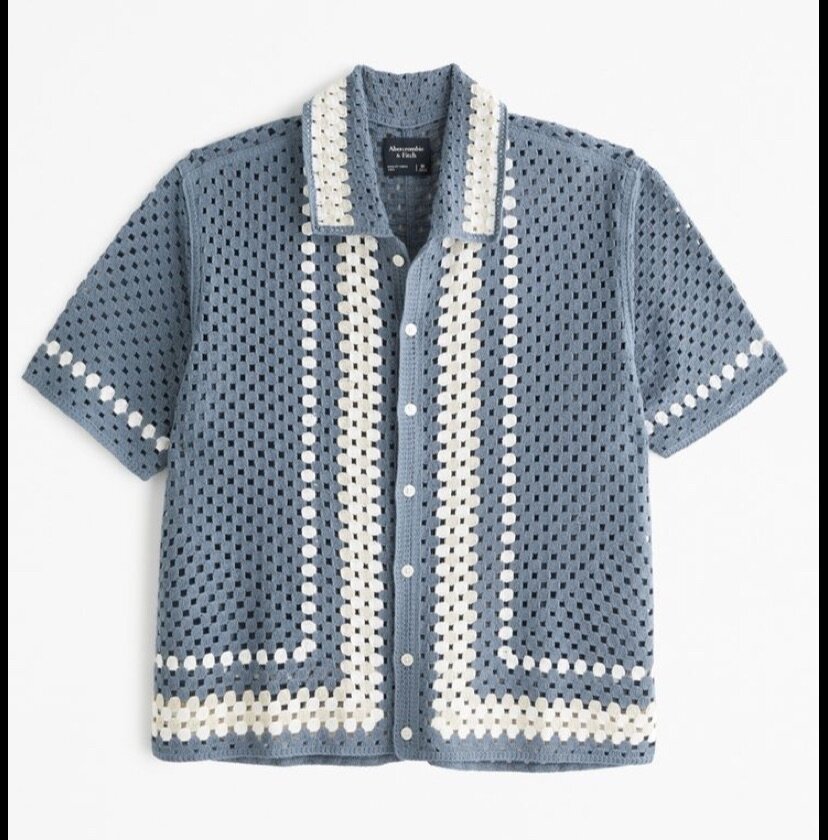 Chemise en crochet colorée