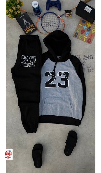 Ensemble de sport 23