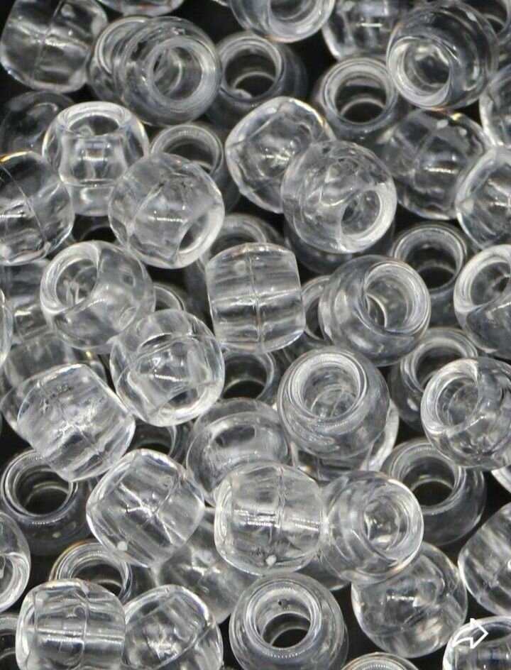 Perles en plastique transparent
