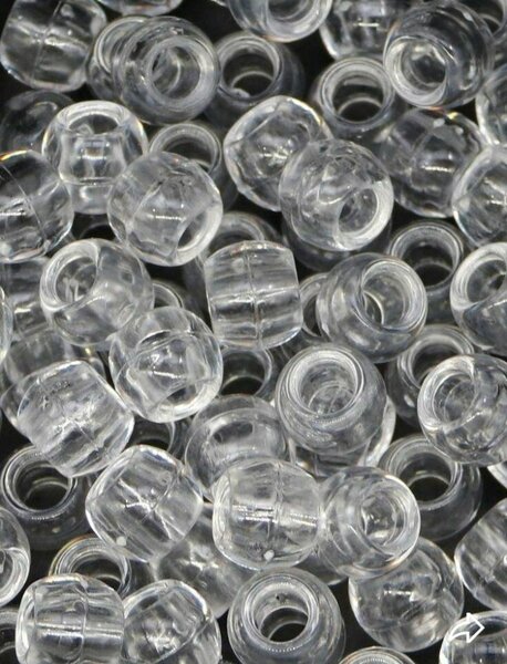 Perles en plastique transparent