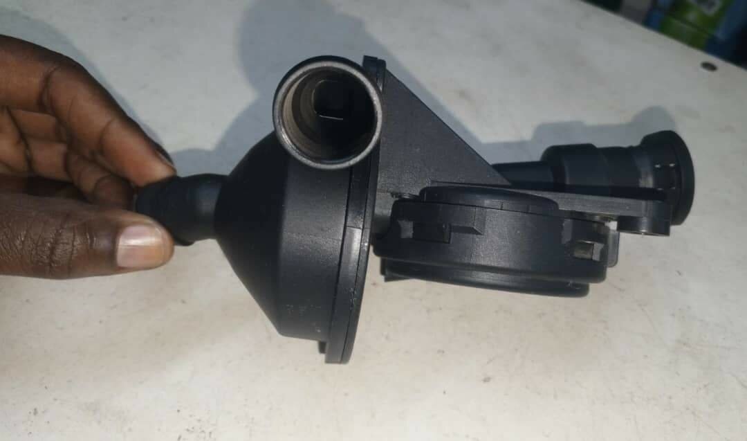 Engine Vent Valve BMW E90 N42B16 & N46B16 2010