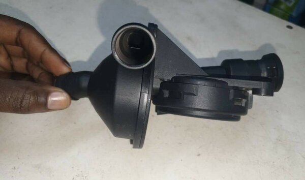 Engine Vent Valve BMW E90 N42B16 & N46B16 2010