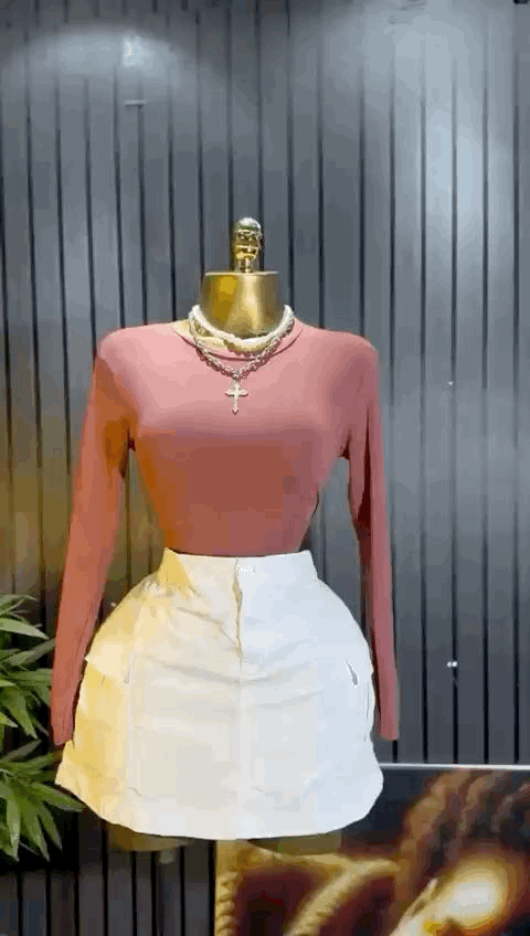 Robe élégante rose et blanche