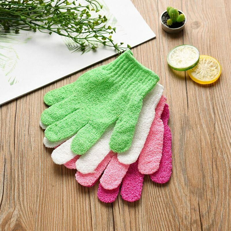 Exfoliating bath glove