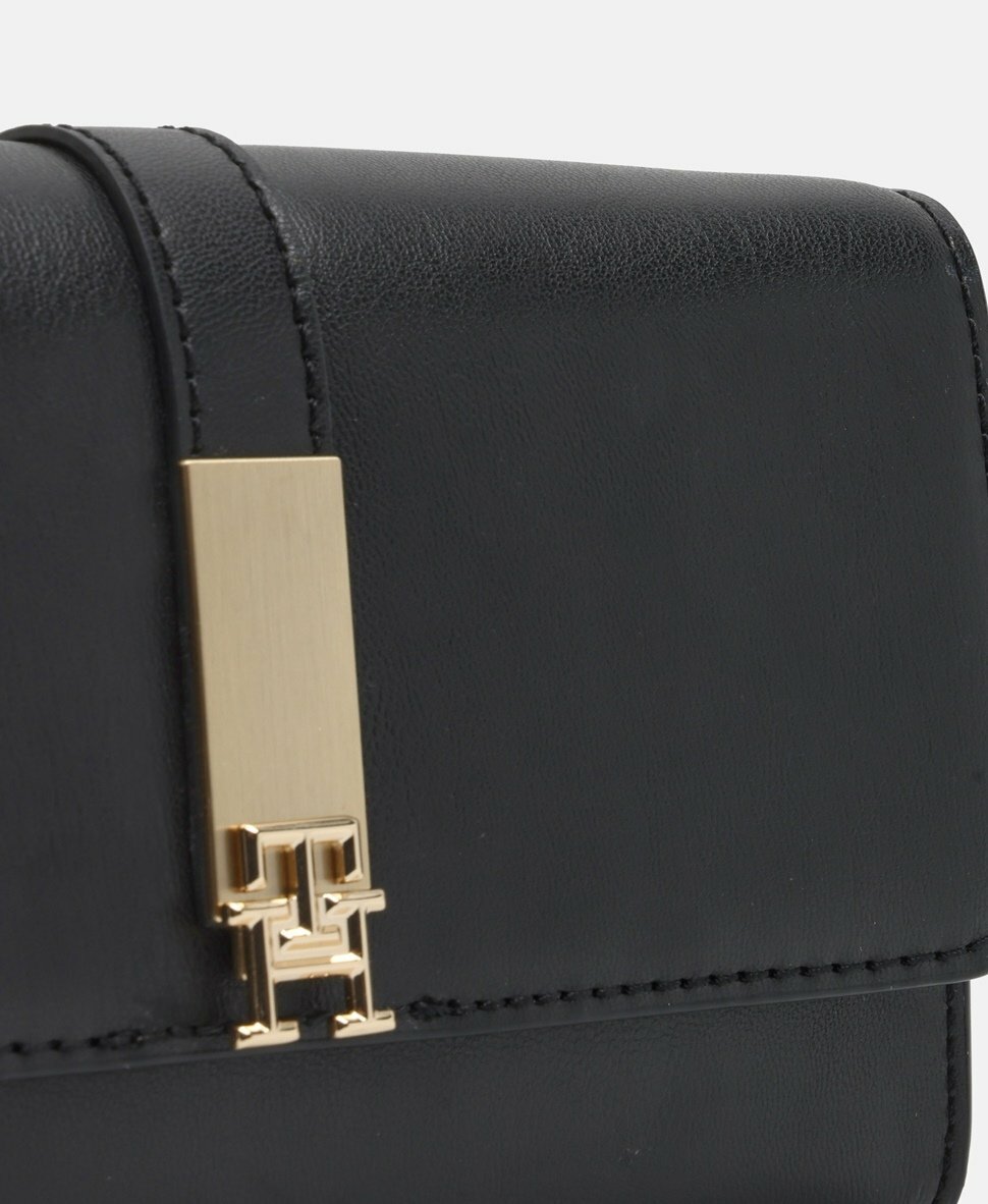 Tommy H Black Shoulder bag